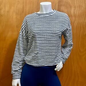 Urban Romantics Striped White/ Blue Cropped Long Sleeve Sweater Size L